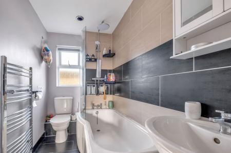 2 bedroom Semi-detached house for sale in Kings Road, Oakham, LE15