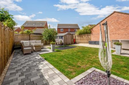 4 bedroom Detached house for sale in Prince George Avenue, Oakham, LE15