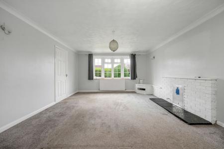 4 bedroom Detached house for sale in Edmonton Way, Oakham, LE15