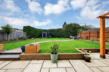 5 bedroom Detached house for sale in Balmoral Road, Oakham, LE15