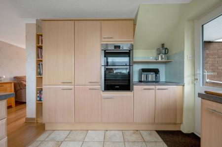 2 bedroom Semi-detached house for sale in Welland Way, Oakham, LE15