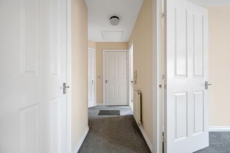 2 bedroom Flat for sale in The Sidings, Oakham, LE15