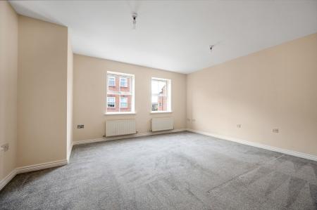 2 bedroom Flat for sale in The Sidings, Oakham, LE15