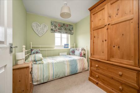 3 bedroom Terraced House for sale in Bayleys Close, Empingham, LE15