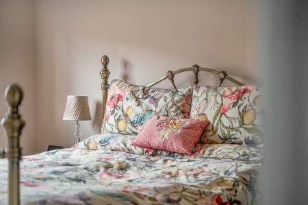 3 bedroom Terraced House for sale in Bayleys Close, Empingham, LE15