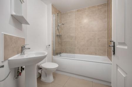 3 bedroom Terraced House for sale in Kempton Drive, Barleythorpe, LE15