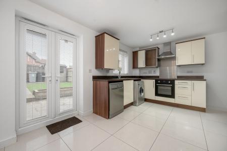 3 bedroom Terraced House for sale in Kempton Drive, Barleythorpe, LE15