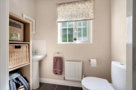 5 bedroom Detached house for sale in Blacksmiths Avenue, Barleythorpe, LE15