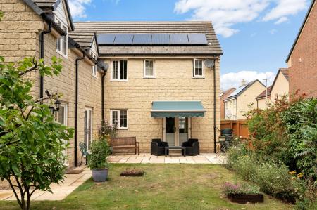 5 bedroom Detached house for sale in Blacksmiths Avenue, Barleythorpe, LE15