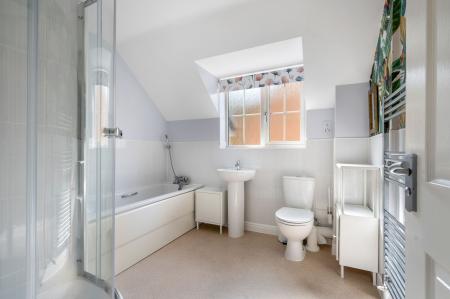 5 bedroom Detached house for sale in Blacksmiths Avenue, Barleythorpe, LE15