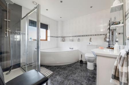 4 bedroom Detached house for sale in Twitchbed Lane, Uppingham, LE15