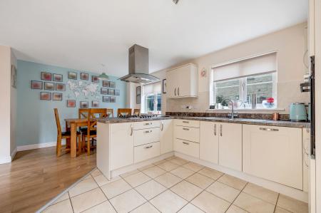 4 bedroom Detached house for sale in Gretton Street, Barleythorpe, LE15