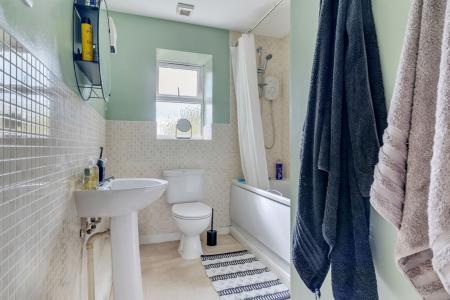 2 bedroom Flat for sale in Linnet Court, Uppingham, LE15