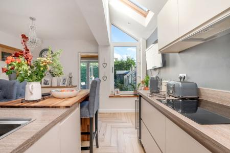 4 bedroom Detached house for sale in Kings Road, Oakham, LE15