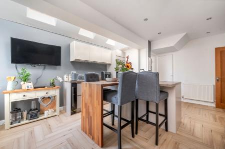 4 bedroom Detached house for sale in Kings Road, Oakham, LE15