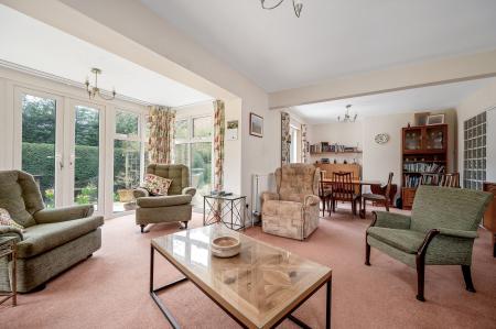 4 bedroom Detached house for sale in Burley Road, Oakham, LE15