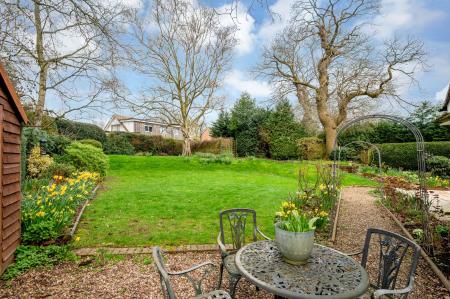 4 bedroom Detached house for sale in Burley Road, Oakham, LE15