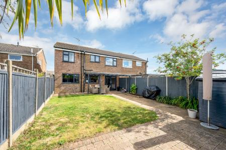 5 bedroom Semi-detached house for sale in Welland Way, Oakham, LE15