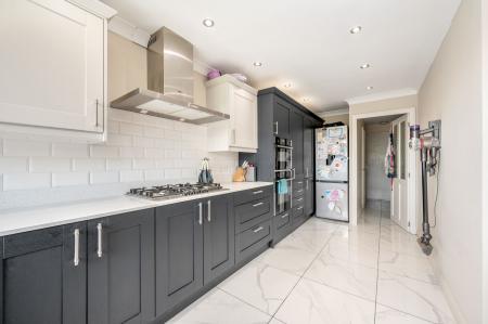 5 bedroom Semi-detached house for sale in Welland Way, Oakham, LE15