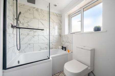 5 bedroom Semi-detached house for sale in Welland Way, Oakham, LE15