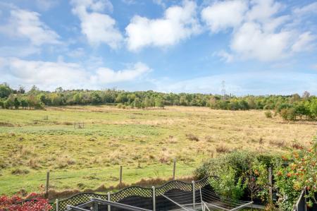 5 bedroom Semi-detached house for sale in Welland Way, Oakham, LE15