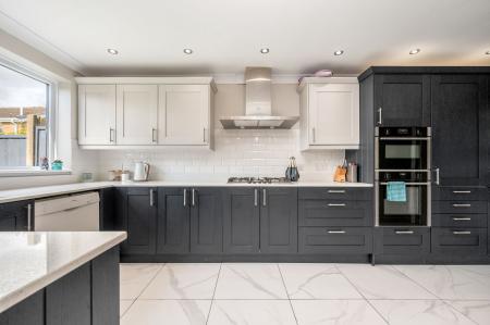 5 bedroom Semi-detached house for sale in Welland Way, Oakham, LE15