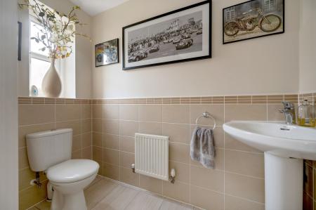 4 bedroom Detached house for sale in Aintree Avenue, Barleythorpe, LE15