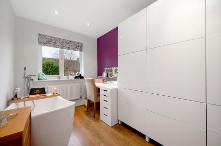 4 bedroom Detached house for sale in Robin Close, Oakham, LE15