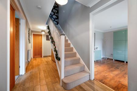 4 bedroom Detached house for sale in Robin Close, Oakham, LE15