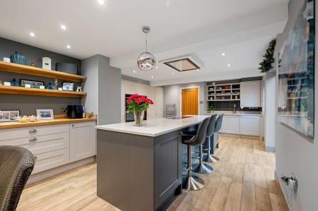 4 bedroom Detached house for sale in Robin Close, Oakham, LE15