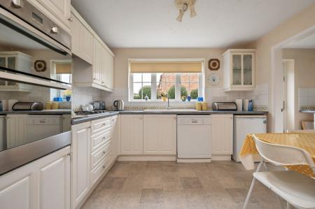 4 bedroom Detached house for sale in Hardwick Close, Oakham