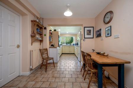 4 bedroom Detached house for sale in Holyrood Close, Oakham, LE15