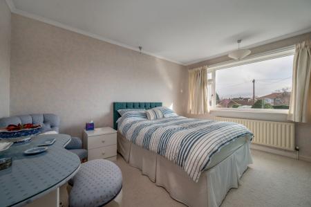 5 bedroom Detached house for sale in Holyrood Close, Oakham, LE15