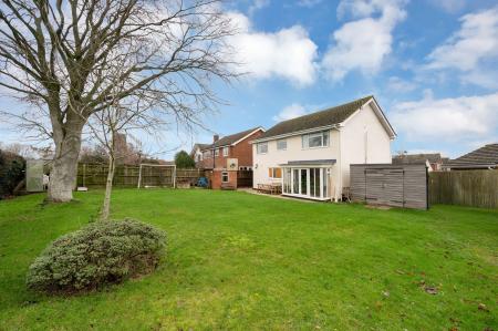 4 bedroom Detached house for sale in Mill Grove, Whissendine