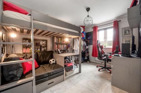 4 bedroom Detached house for sale in Blacksmiths Avenue, Barleythorpe, LE15