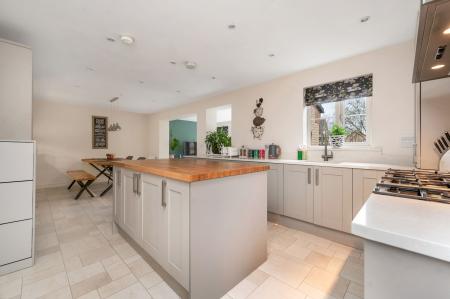 4 bedroom Detached house for sale in Blacksmiths Avenue, Barleythorpe, LE15