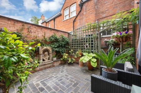 3 bedroom Character Property for sale in Manor Grooms Cottage, Braunston