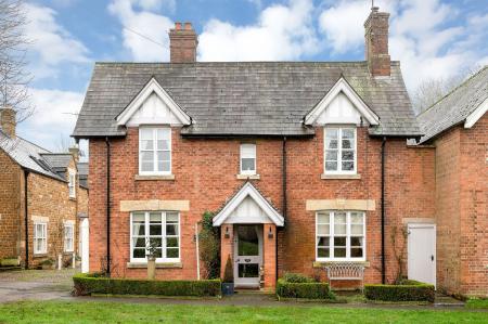 2 Wood Lane, Braunston, LE15