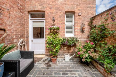 3 bedroom Character Property for sale in Manor Grooms Cottage, Braunston