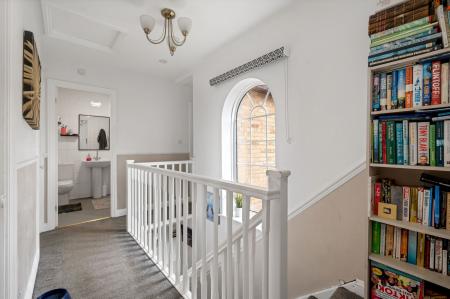 6 bedroom Detached house for sale in Limefield, Oakham, LE15