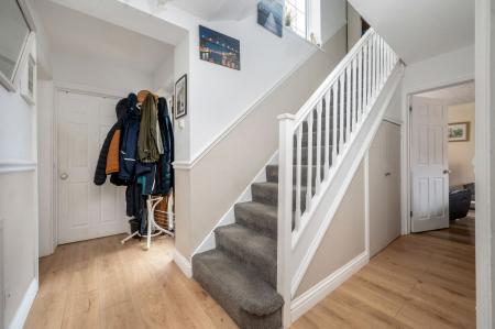 6 bedroom Detached house for sale in Limefield, Oakham, LE15