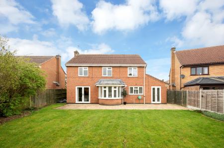 4 bedroom Detached house for sale in Robin Close, Oakham