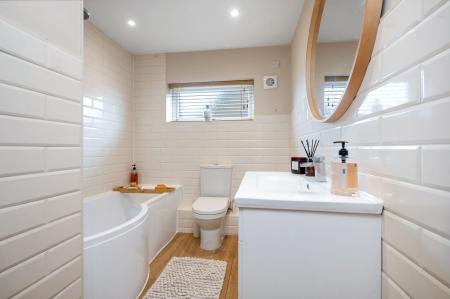 4 bedroom Detached house for sale in Robin Close, Oakham