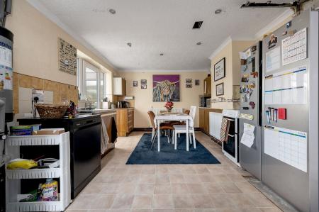 2 bedroom Semi-detached house for sale in Burley Crescent, Oakham, LE15