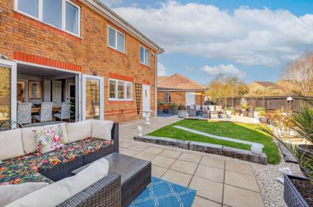 4 bedroom Detached house for sale in Hambleton Close, Oakham, LE15