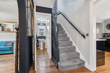 4 bedroom Detached house for sale in Hambleton Close, Oakham, LE15