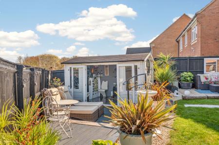 4 bedroom Detached house for sale in Hambleton Close, Oakham, LE15