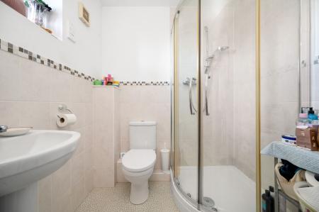 4 bedroom Detached house for sale in Limefield, Oakham, LE15