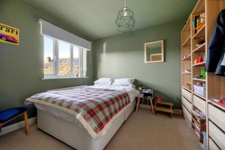 4 bedroom Detached house for sale in Limefield, Oakham, LE15