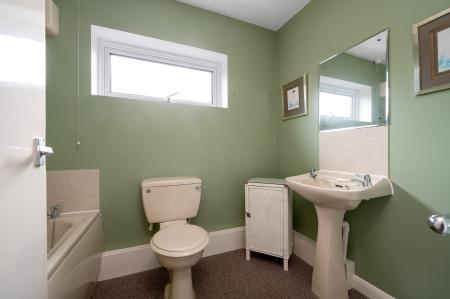 3 bedroom Detached bungalow for sale in Wenton Close, Cottesmore, LE15